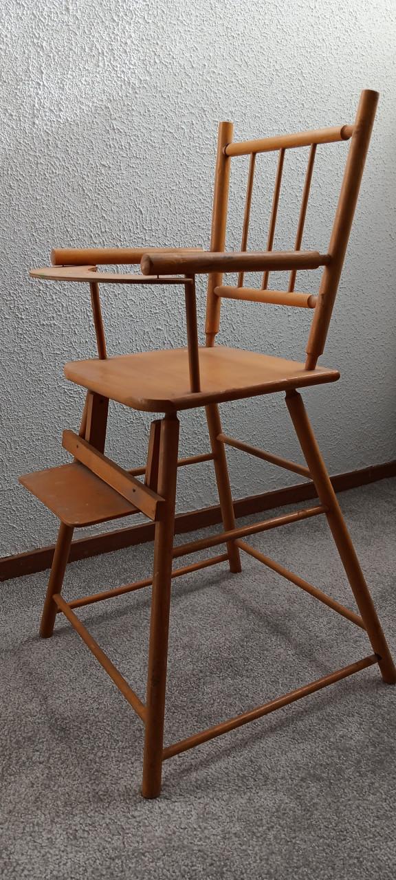 HOUTEN KINDER POPPENSTOELTJE