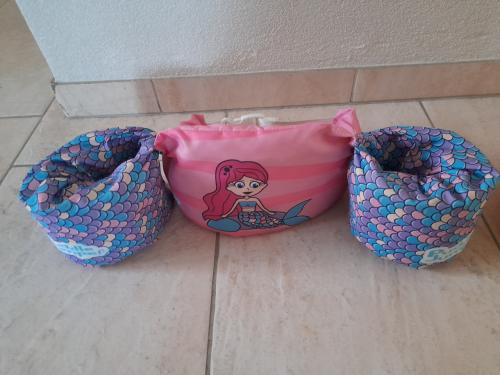 2 x Puddle Jumper  (in goede nette staat)  €10 per stuk