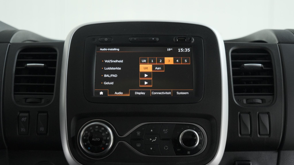 Renault Trafic 2.0 dci 170 t29 l2h1 dc comfort | navi | trekhaak | camera |