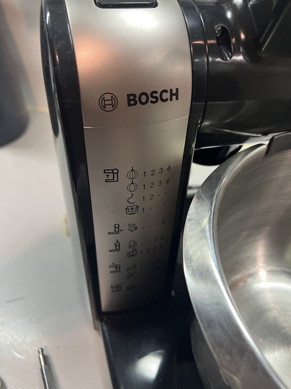 BOSCH Keukenmachine mixer deegkneder menger bijna niet gebruikt