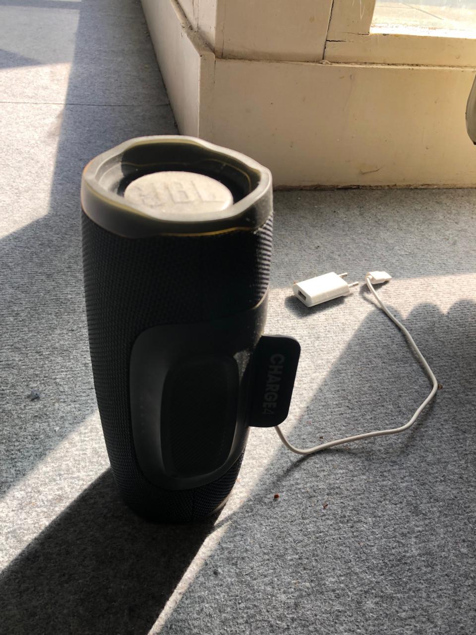 Jbl Music box Bluetooth Charge 4