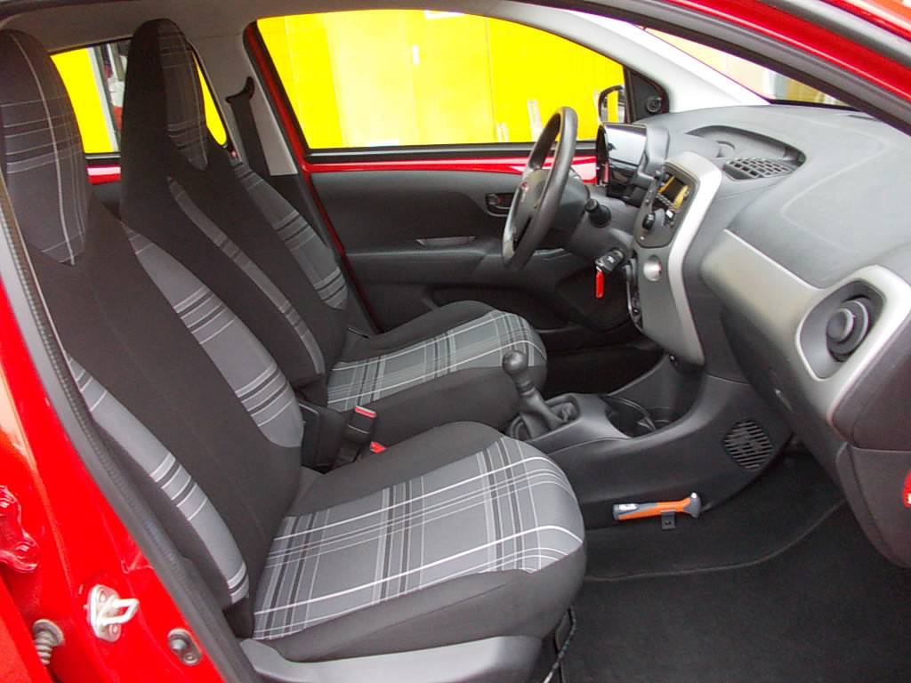 Peugeot 108 1.0 vti 5-deurs airco bleutooth (btw verr.b.)