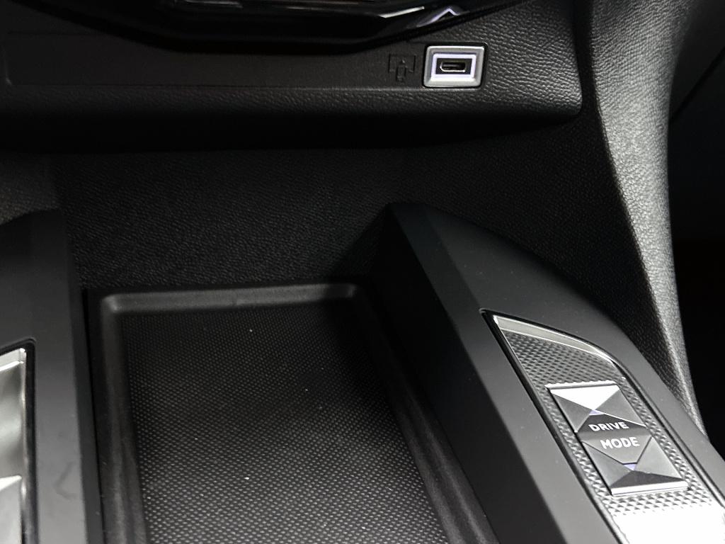 Ds Ds 3 e-tense bastille 54 kwh | camera | head-up display | stoelverwarmin