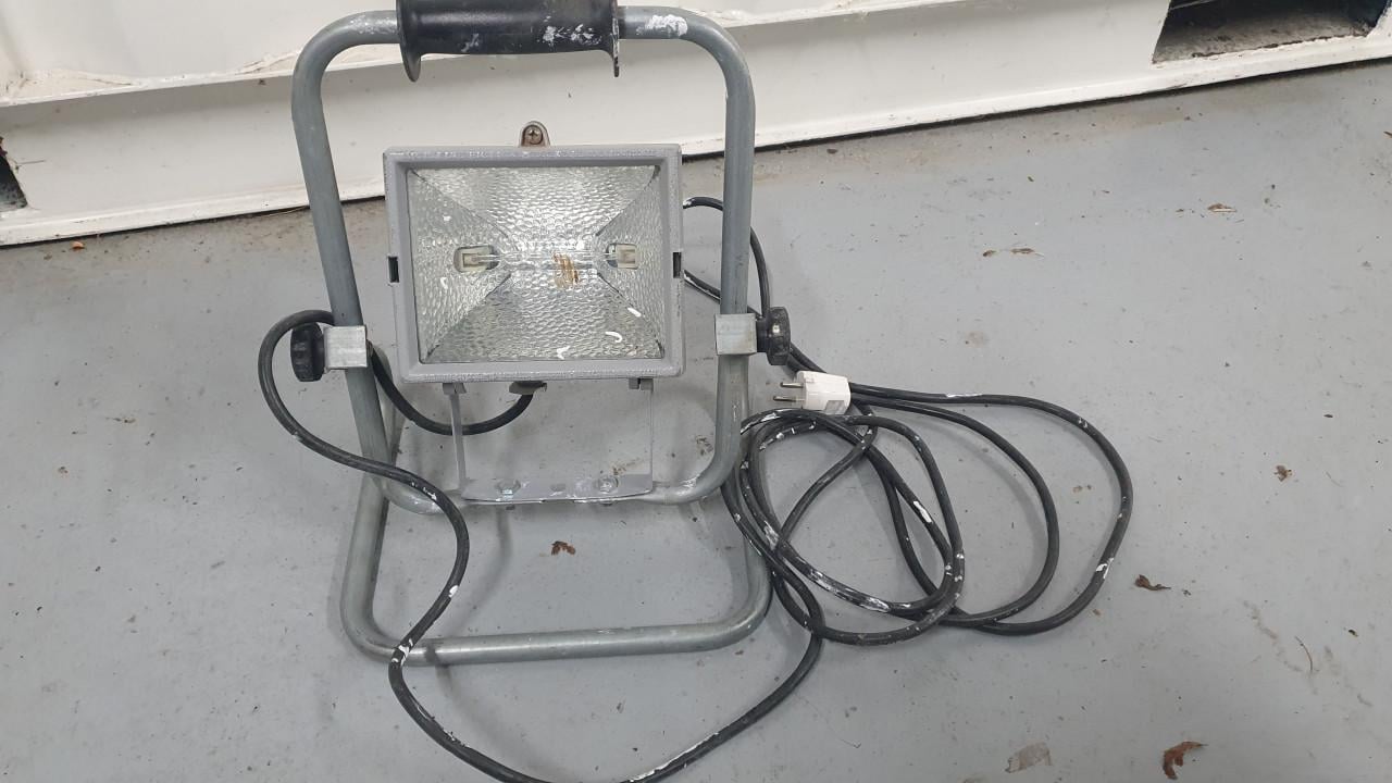 Inventaris Elektroklus, bedrijfsauto, frees, ladders en meer