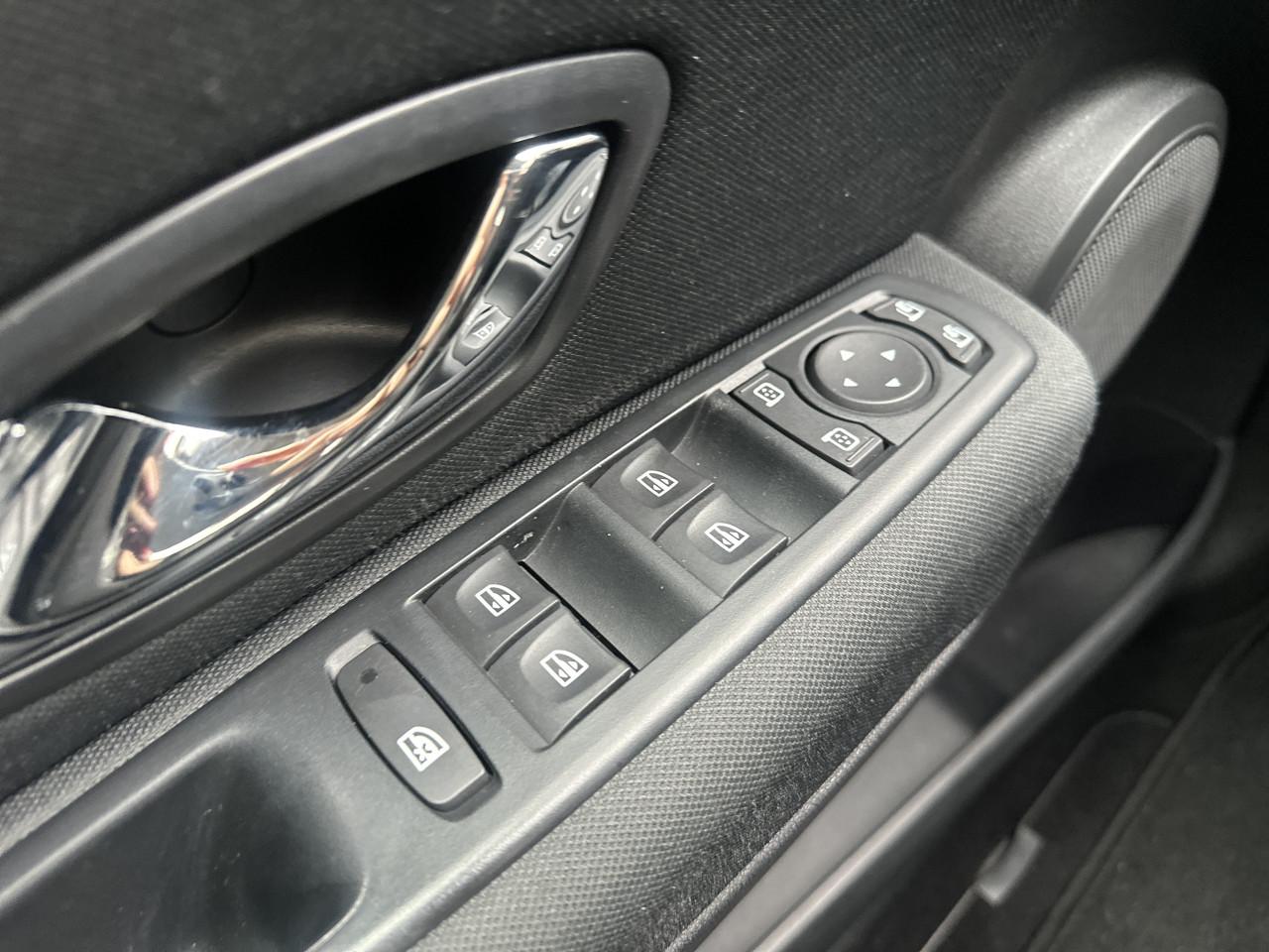 Renault Megane, 1.5 dCi Collection - AUTOMAAT / Climate / Navi / Cruise