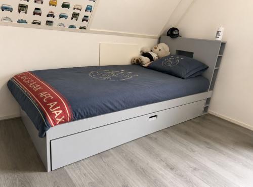 Vt wonen bed, kledingkast en opbergmeubel