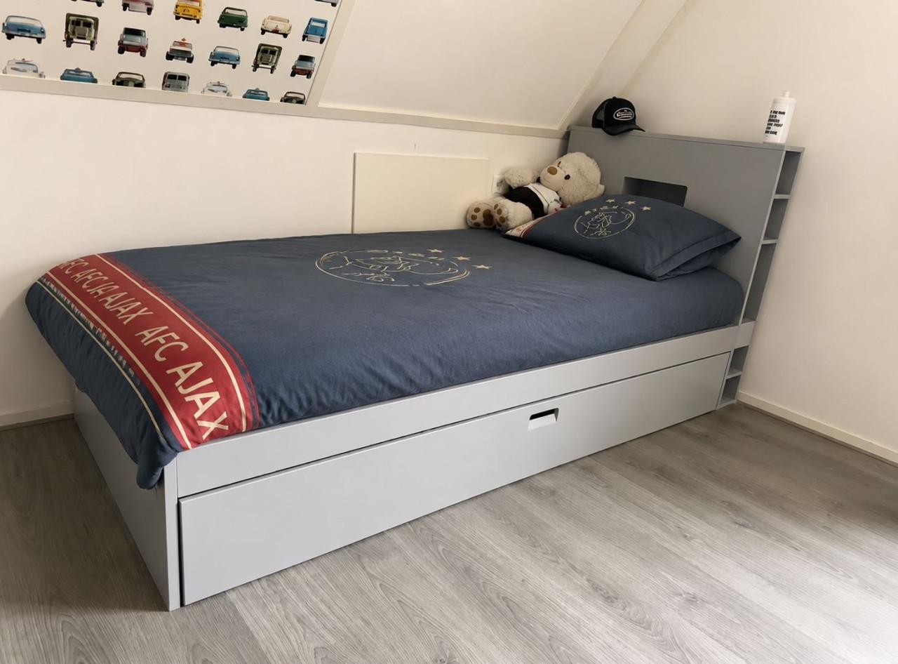 Vt wonen bed, kledingkast en opbergmeubel