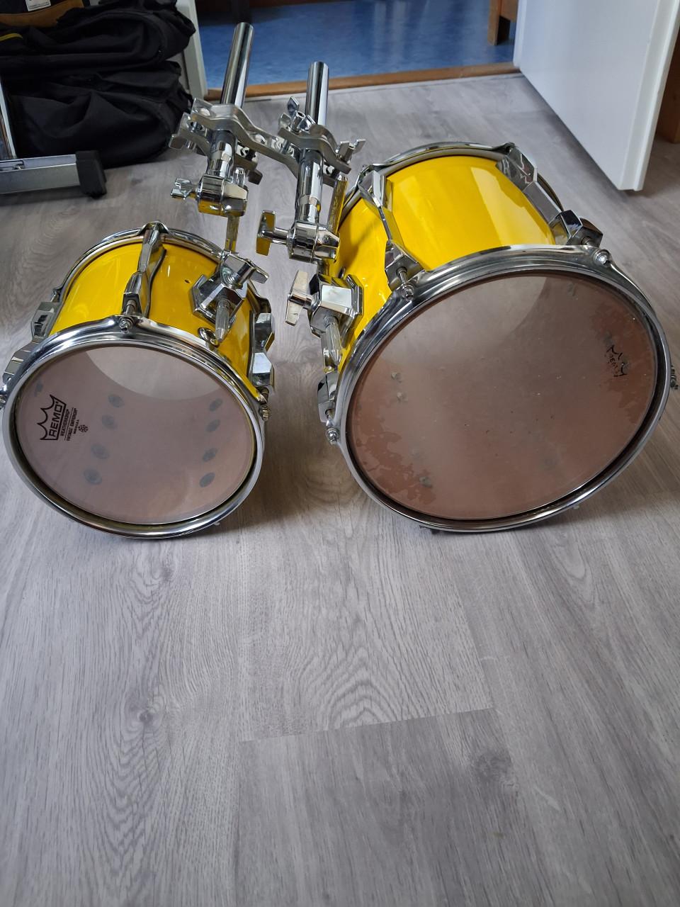 8" en 10" TOMS TAMA GEEL MET BEVESTIGING