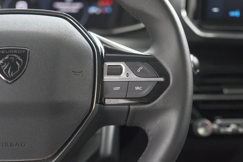 Peugeot 208 puretech 100 allure | camera | navigatie | parkeersensoren | ap