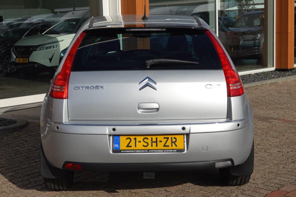 Citroen C4 2.0-16v exclusive 136-pk