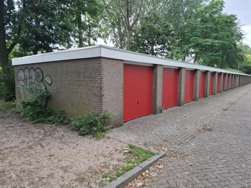 TE HUUR GARAGEBOX IN BERGEN OP ZOOM