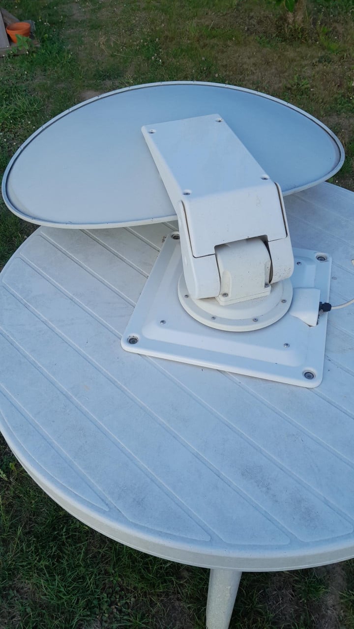 Satellietschotel