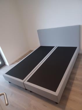 Box spring  160x200cm met hoofdbord.