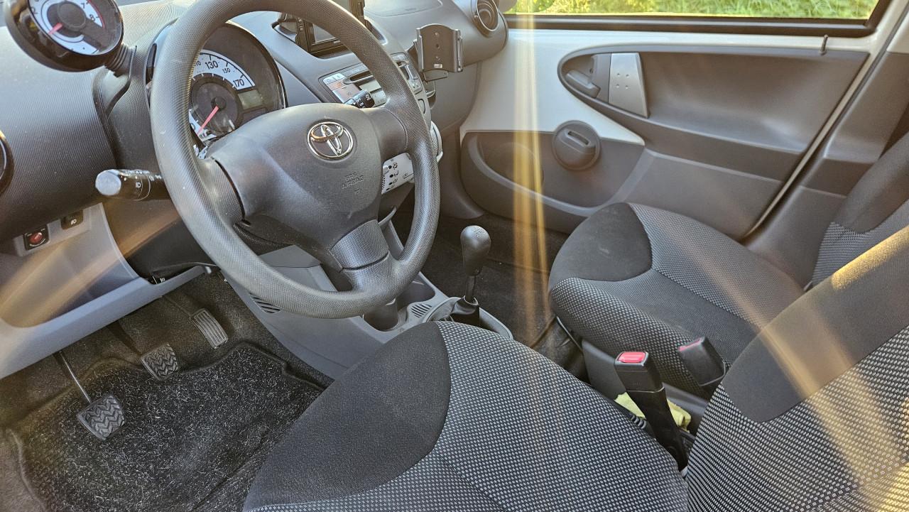 Zuinige 5 drs. TOYOTA AYGO / NL AUTO / NAP / APK 03-2027 / GARANTIE 3 mnd