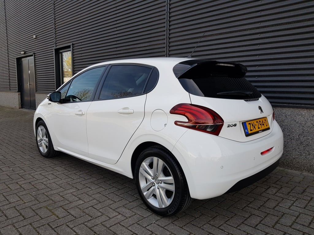 Peugeot 208 signature 1.2