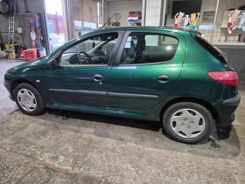 Peugeot 206 1.4 XR  Apk 19-5-2027