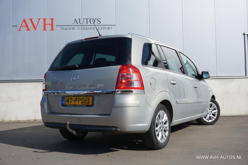 Opel Zafira 1.8 111 years edition, 7 - persoons!