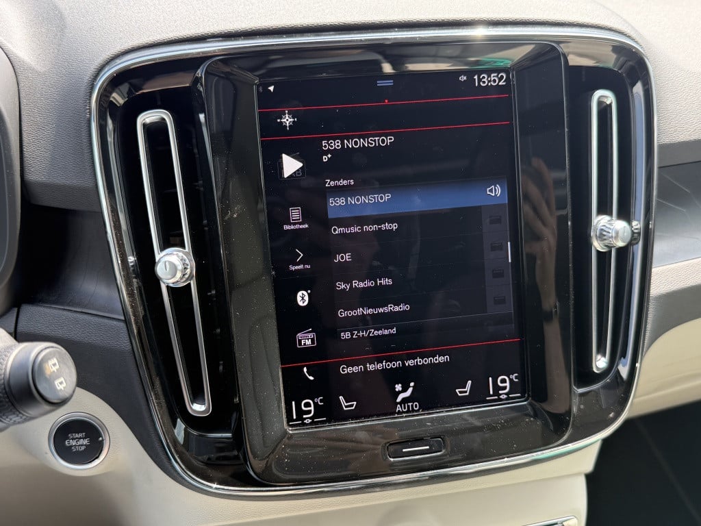 Volvo XC40 t4 211pk recharge ultimate dark| full options !!
