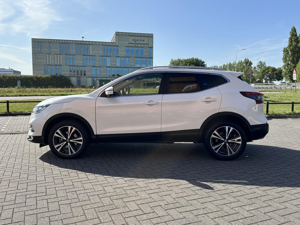 Nissan Qashqai 1.3 dig-t n-connecta trekhaak |design pack | panoramadak | a