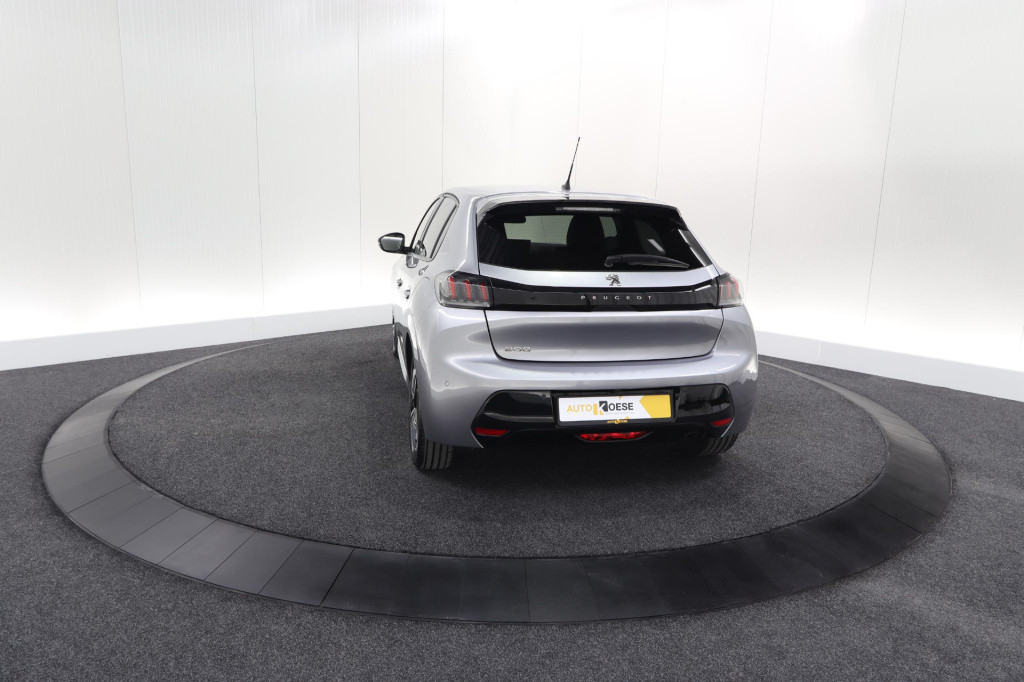 Peugeot 208 puretech 100 allure | camera | navigatie | parkeersensoren | ap