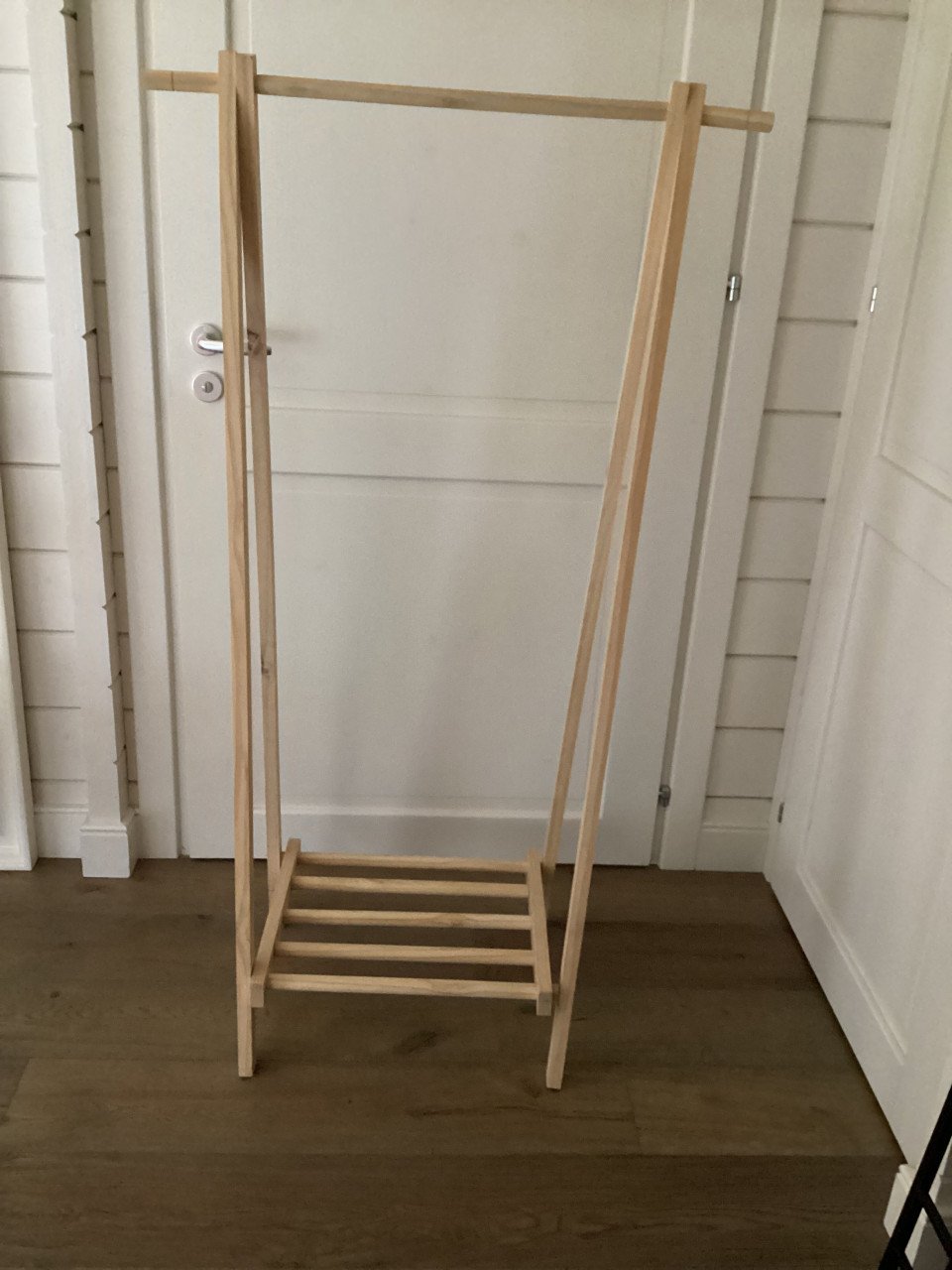 Houten kledingrek, inklapbaar GOES gratis GERESERVEERD