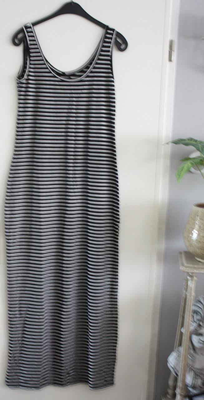 Lange jurk zwart wit gestreept maat L