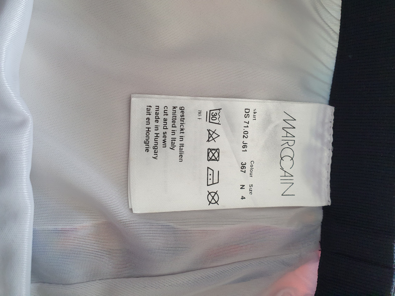 MARCCAIN ROKJE ALS NIEUW  N4 (38-40)