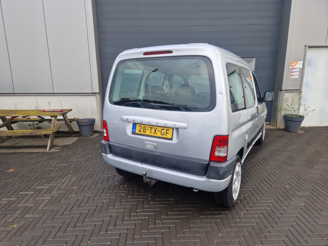 TE KOOP PEUGEOT PARTNER MPV 1.6 16V XT GEEL KENTEKEN 2 SCHUIFDEUREN