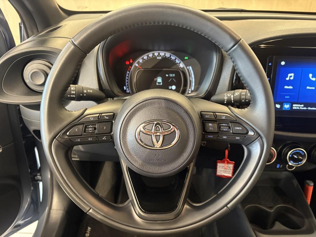 Toyota Aygo X 1.0 vvt-i mt play