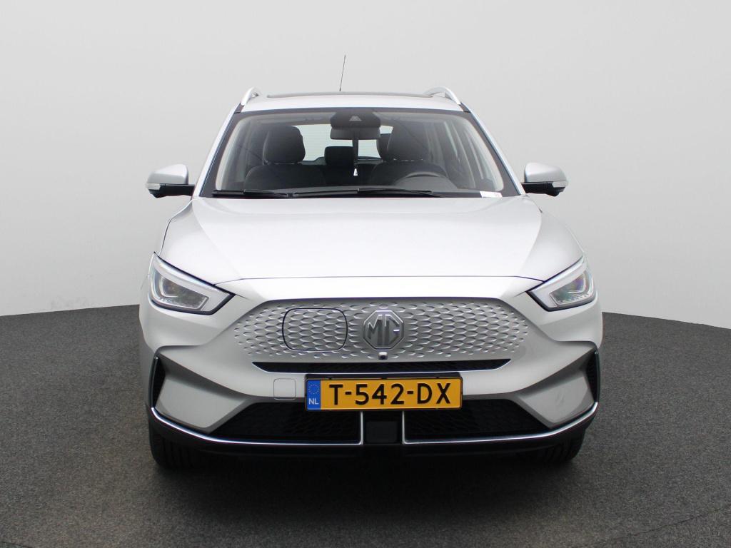 MG Zs Ev long range luxury 70 kwh 3-fase 11kw-lader | leder | panoramadak |
