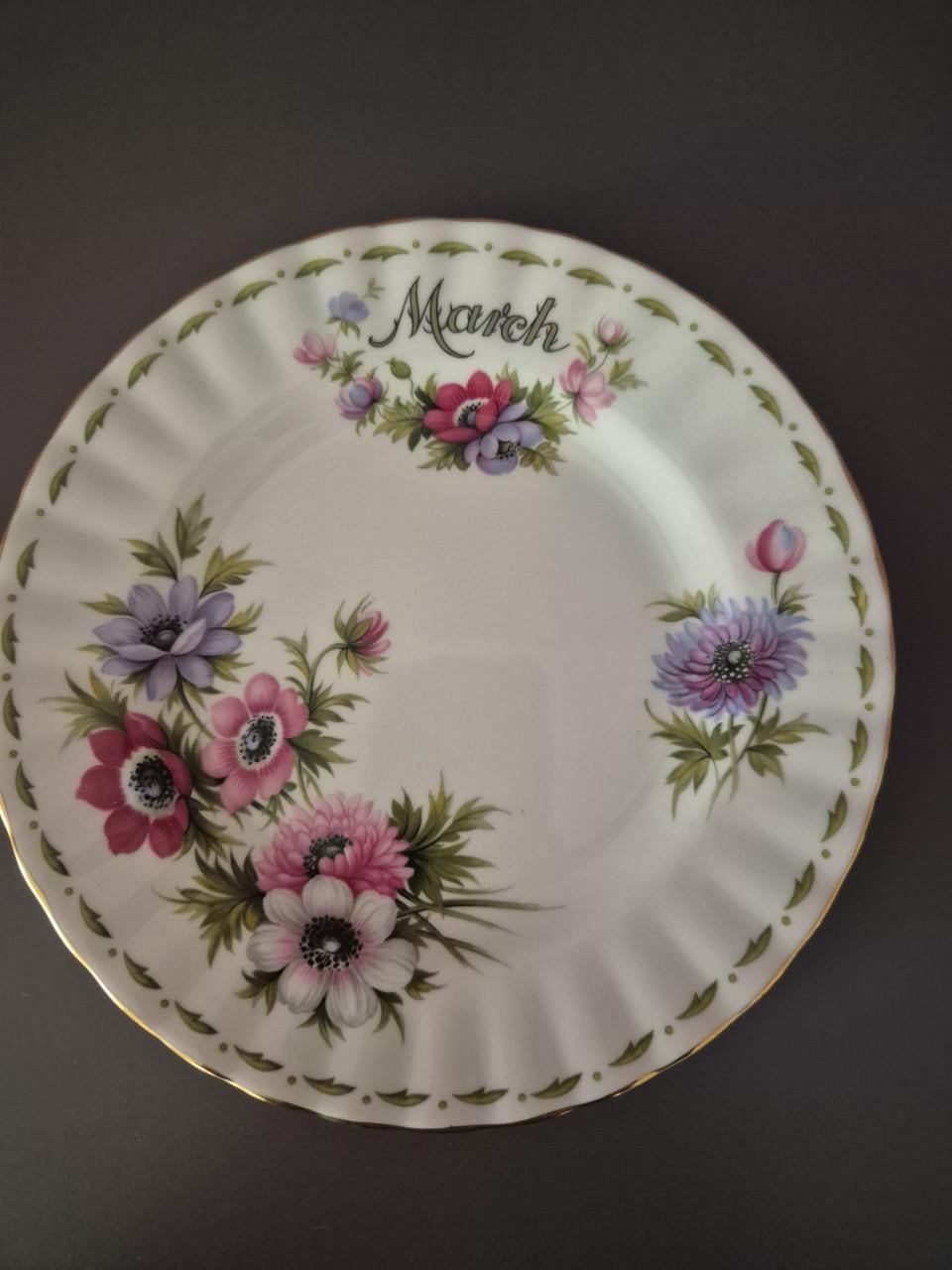 Royal Albert bordje