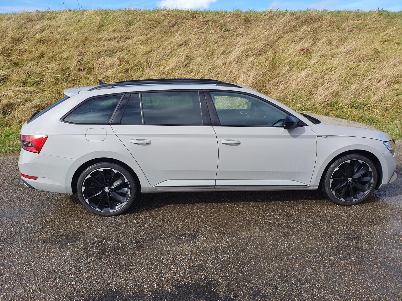 Skoda Superb combi 1.4 tsi iv sportline business