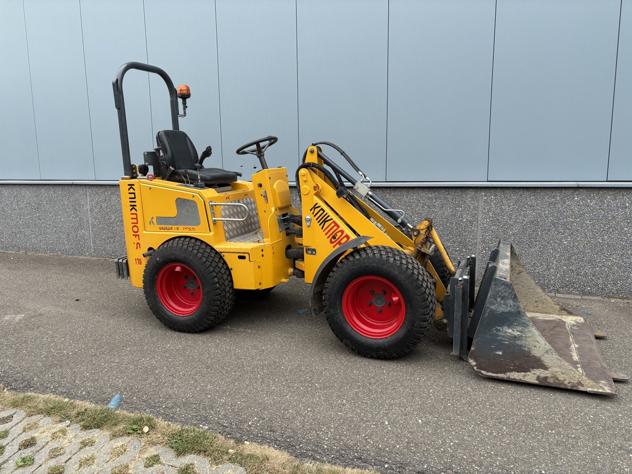 Knikmops 130