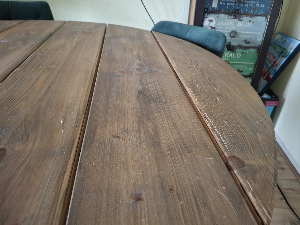 Steiger houten eettafel met 4 velvet stoelen