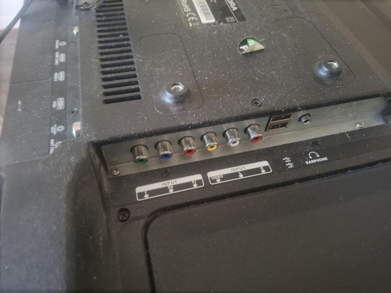 Solare tv met ophangbeugel 2x hdmi