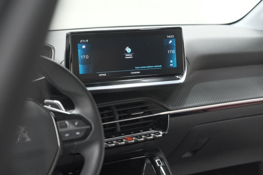 Peugeot 208 puretech 100 eat8 allure pack | camera | navigatie | apple carp