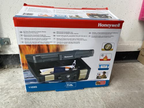 Te koop: Waterdichte Honeywell brandkoffer