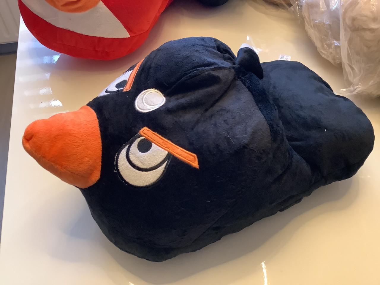 Partij luxe sloffen en voetverwarmers van Angry bird.  ( partij 53)