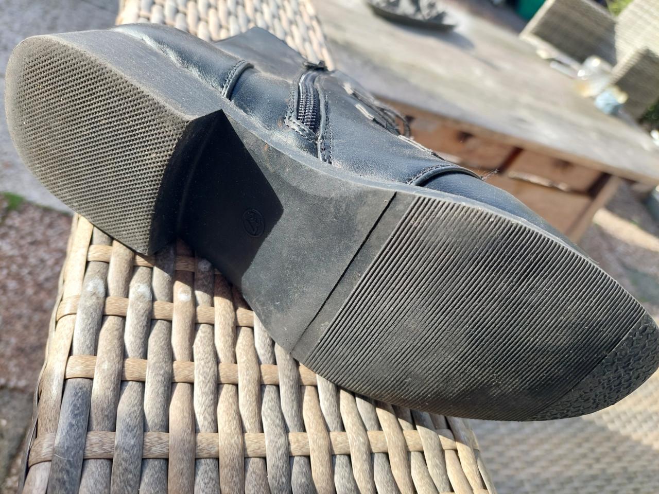 Als nieuwe zwarte stoere damesboots mt 37