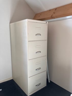 Stalen archiefkast
