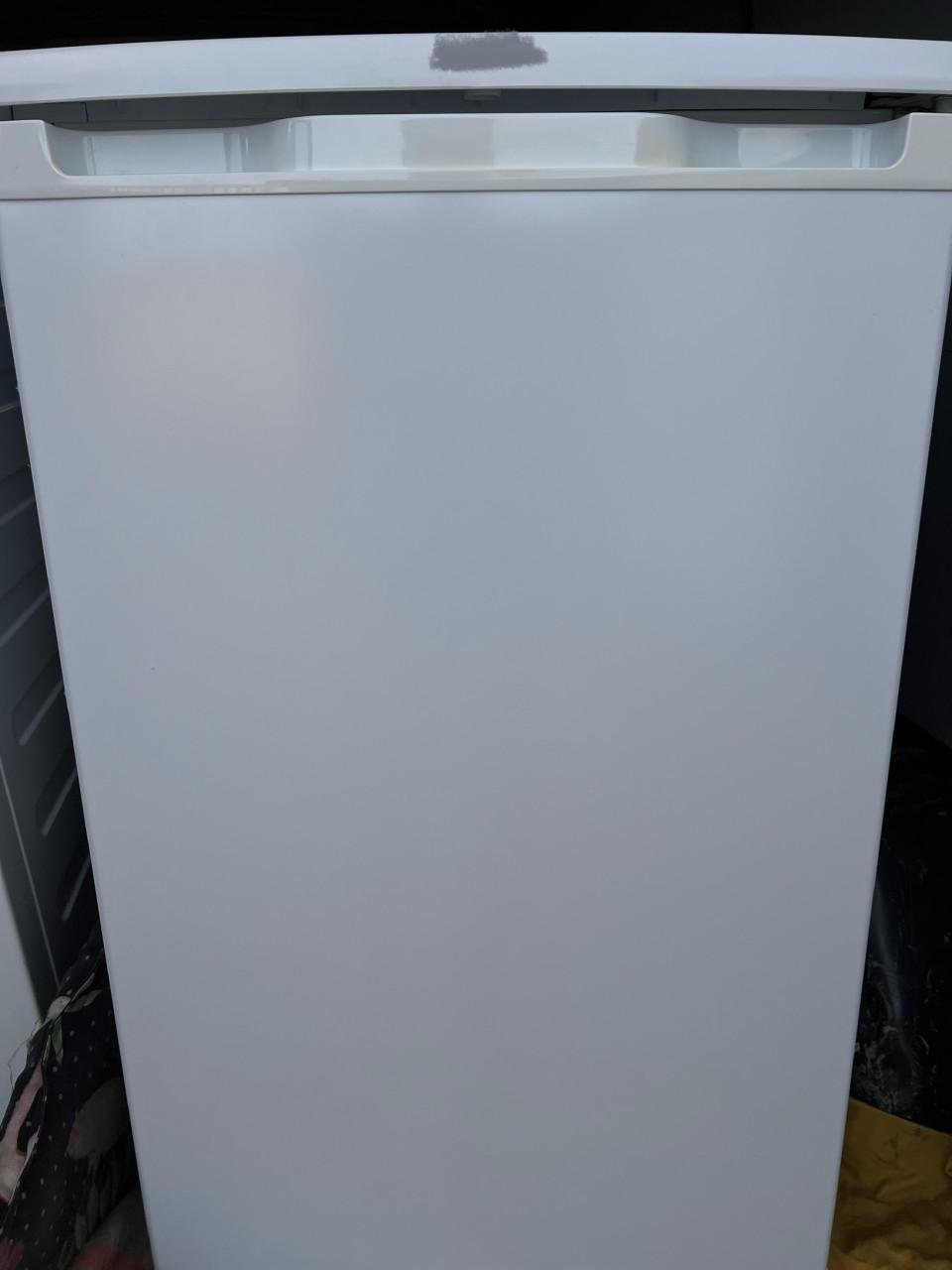 Set Nieuwe tafelmodel/camping Vrieskast en koelkast klasse A+++ 85x50 cm.