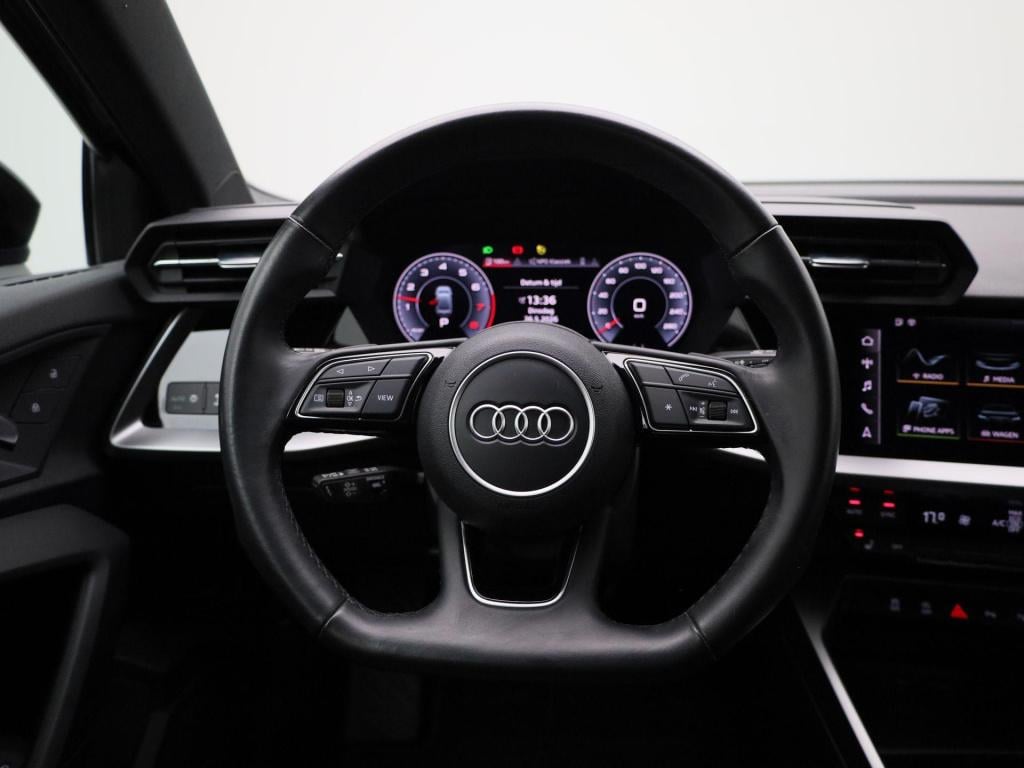 Audi A3 limousine 30 tfsi s edition | automaat | navigatie | vlak stuur | c