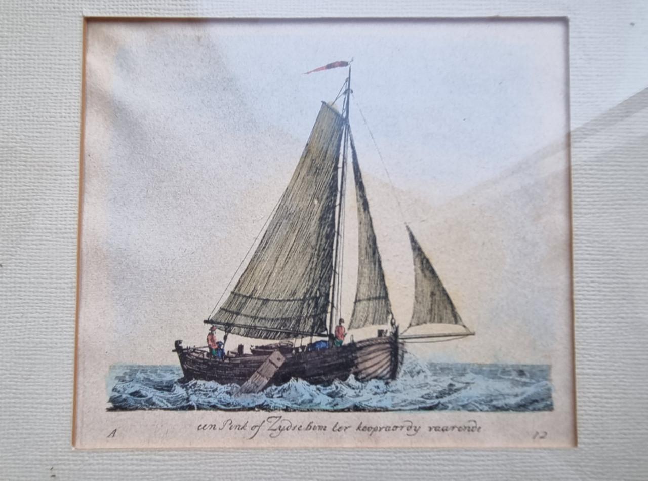 Afbeelding bootje met de zeilen uit met houten lijstje.