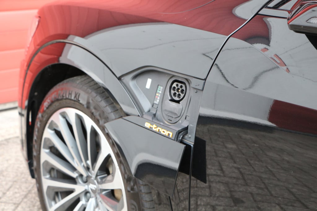 Audi E-tron 55 quattro 95 kwh s-line | full option