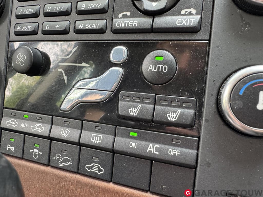 Volvo XC70 2.4 d5 summum
