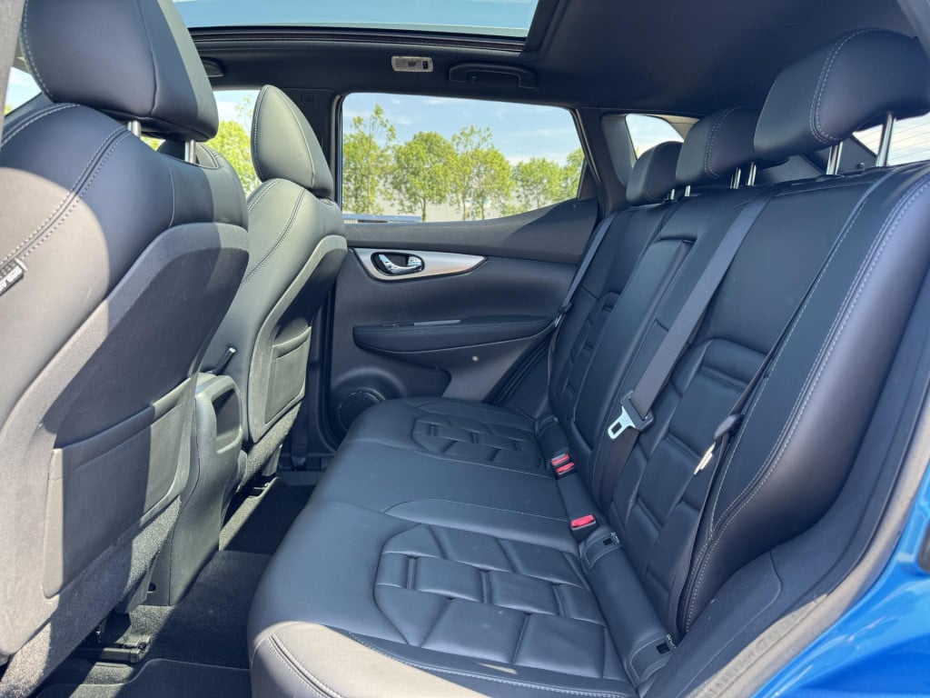 Nissan Qashqai 1.6 tekna + 1500kg trekgewicht | panoramadak | nappa leder |