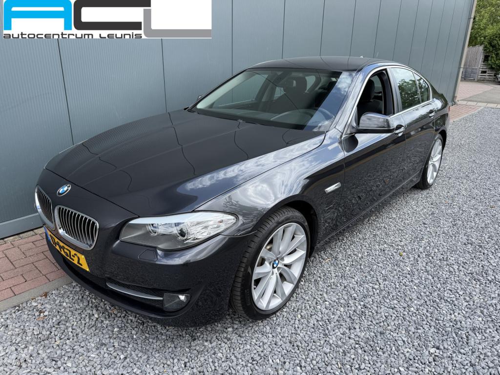BMW 5 Serie 528i 6-cilinder executive sedan