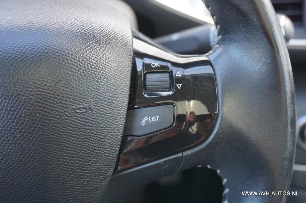 Peugeot 308 sw 1.6 bluehdi blue lease executive pack