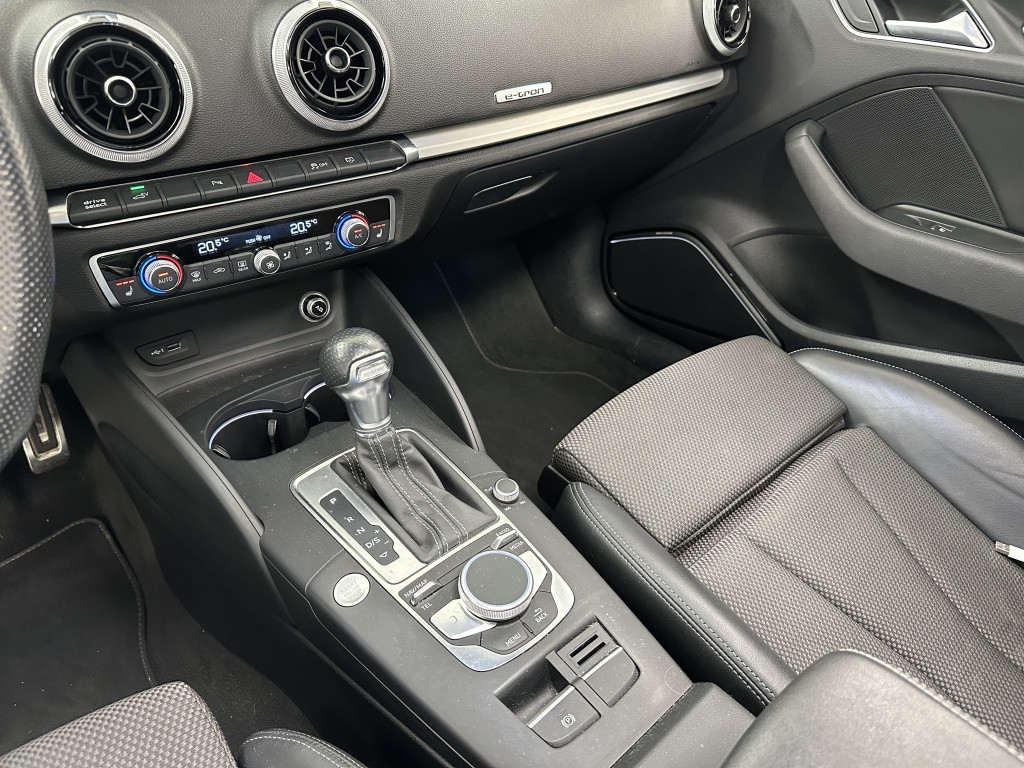 Audi A3 sportback 40 e-tron s line sport plus | b&o | panoramadak | trekhaa