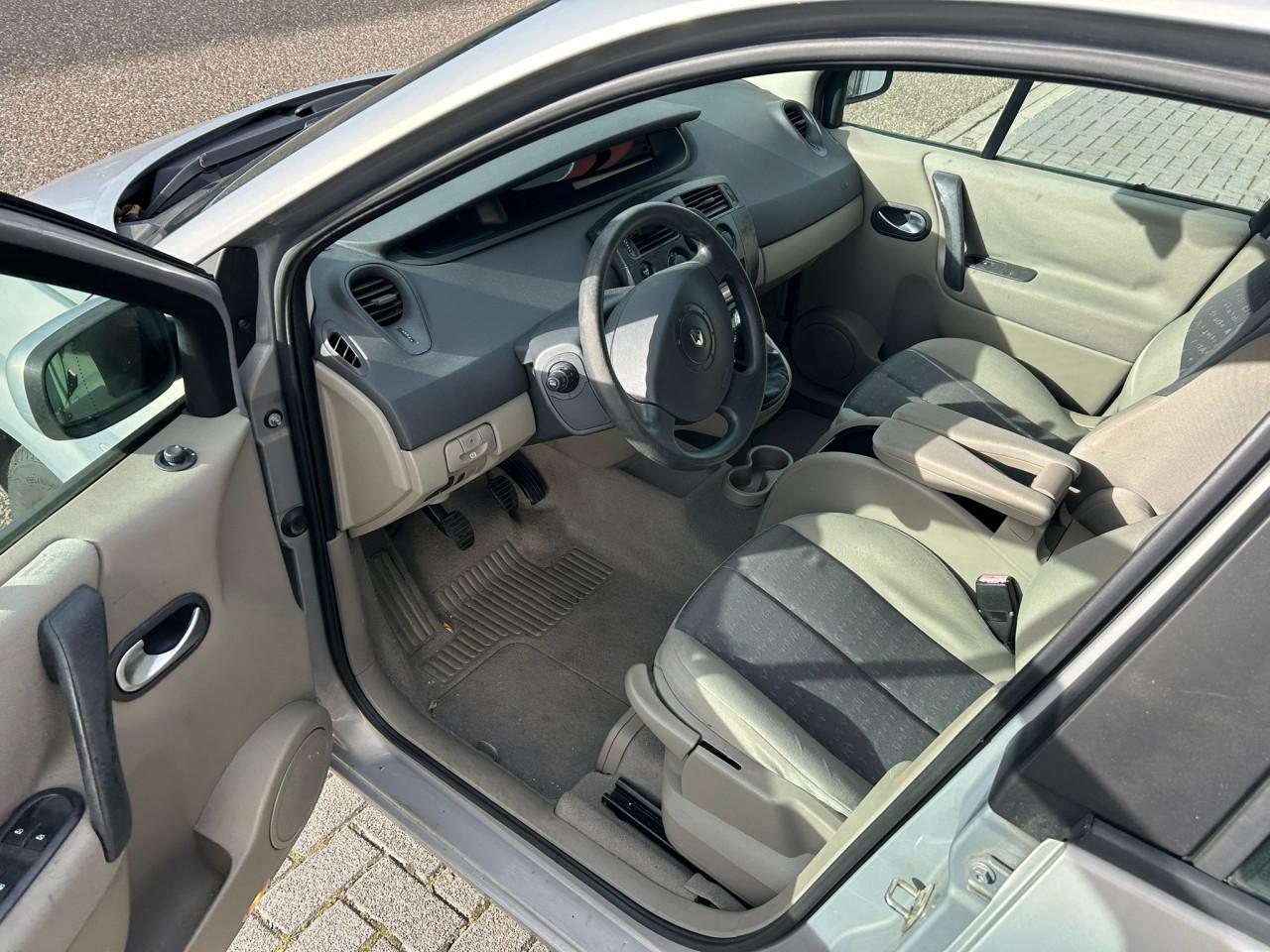 Renault Scénic 1.6-16V Dynamique Comfort 150315KM!!